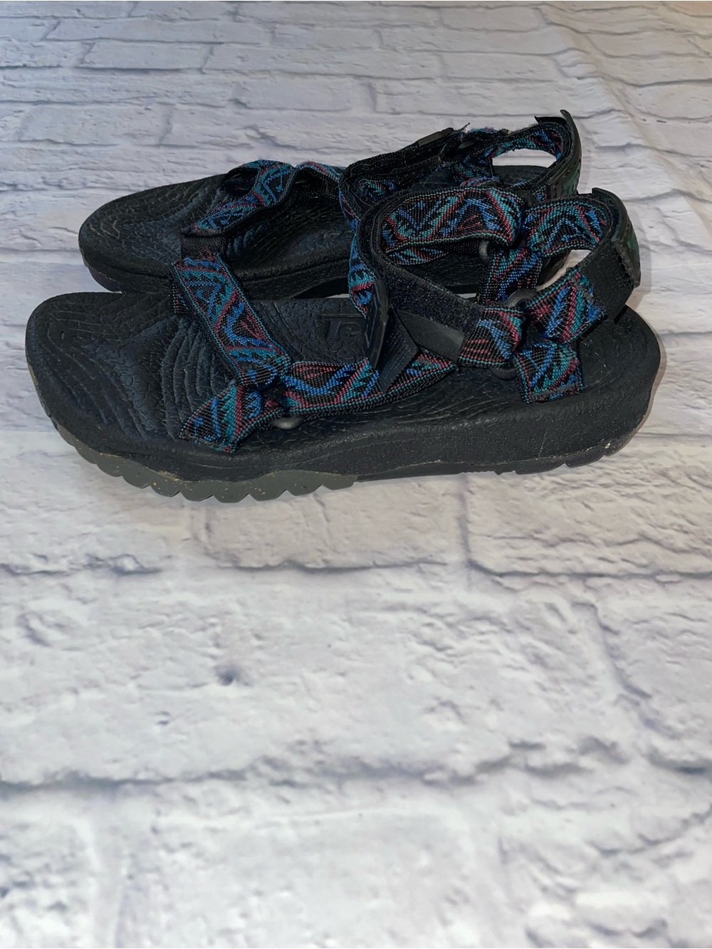 Teva Terradactyl Black and Blue Patterned Adventure Sandals Size 7 - Picture 3 of 10